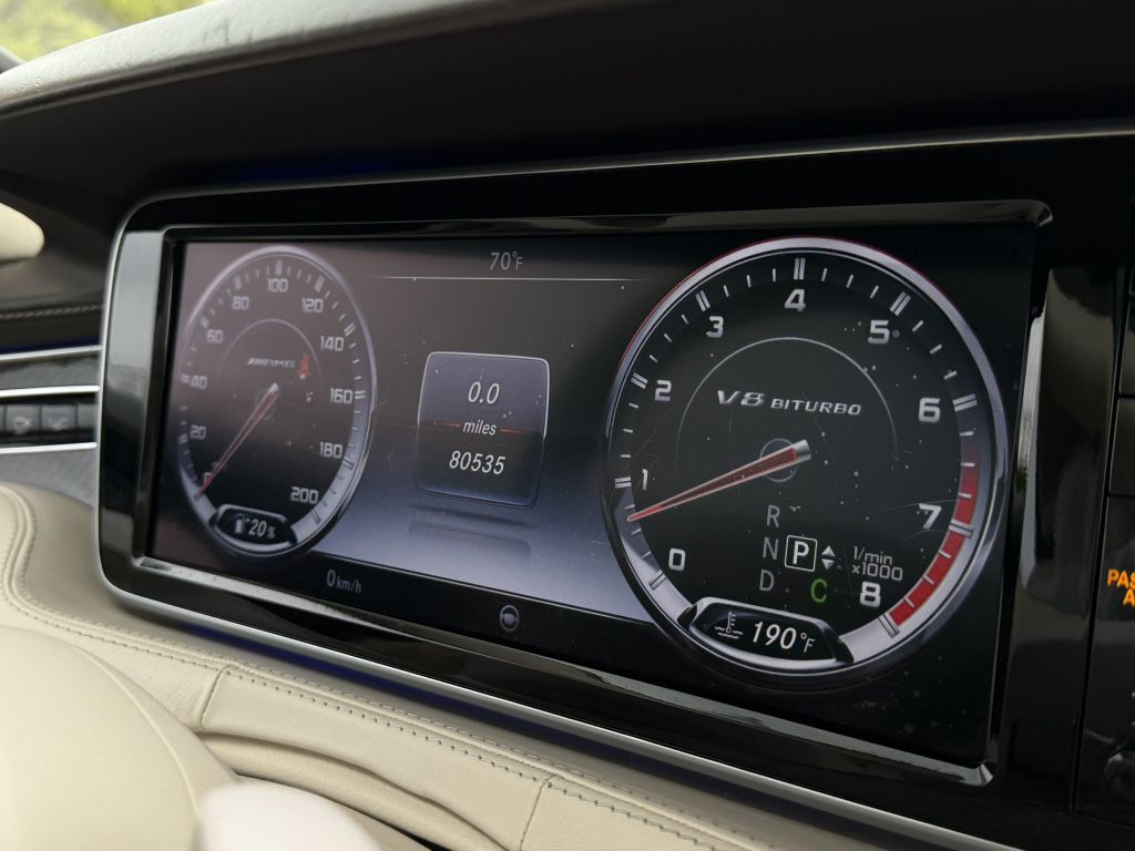 Photo 29 of this MERCEDES-BENZ S-CLASS