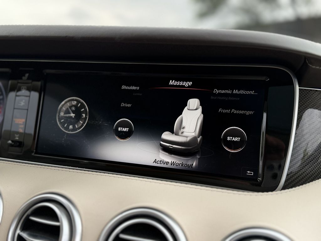 Photo 32 of this MERCEDES-BENZ S-CLASS