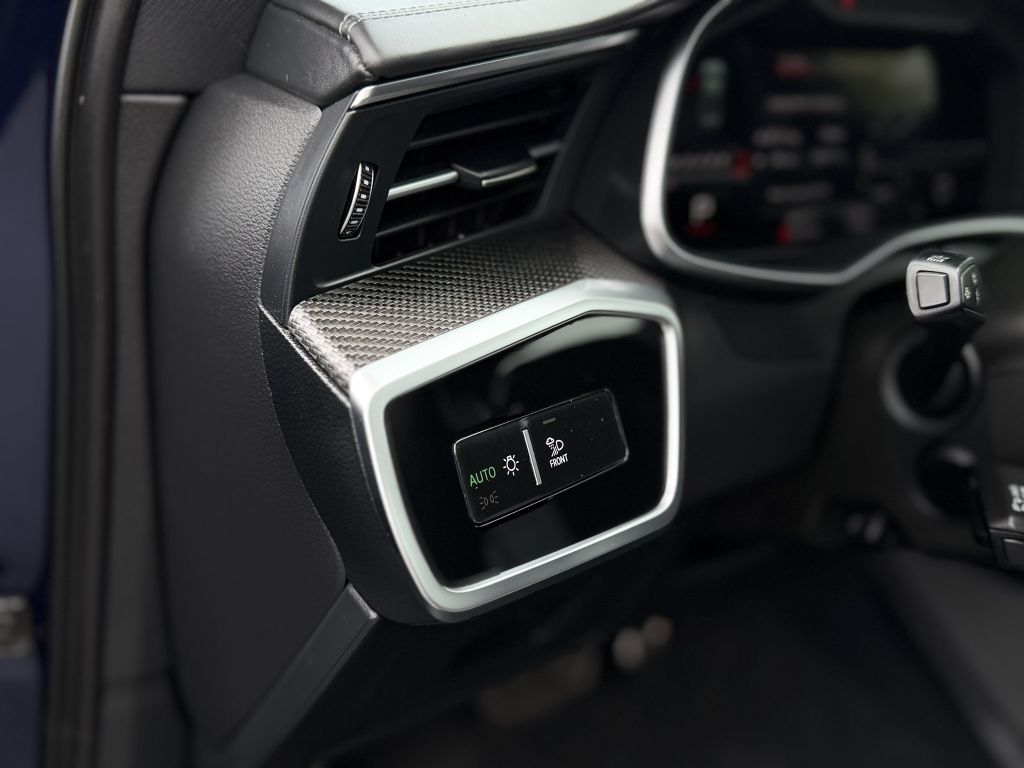 Photo 11 of this AUDI S6