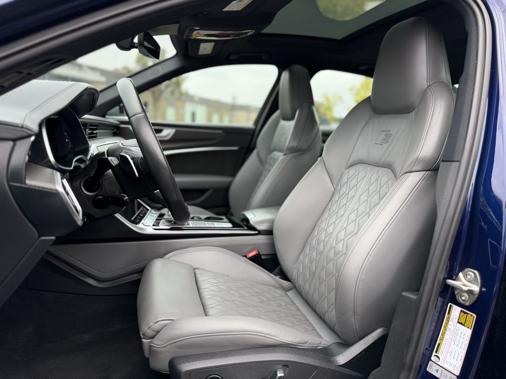 Photo 13 of this AUDI S6
