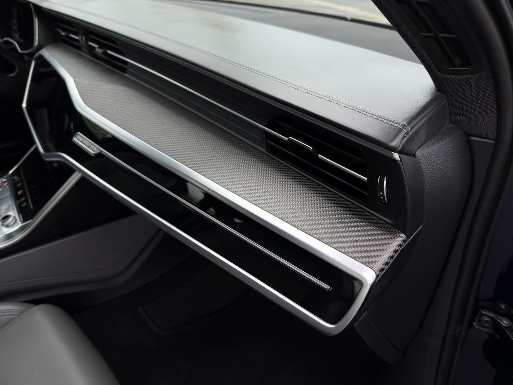 Photo 25 of this AUDI S6