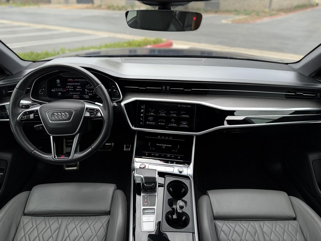 Photo 29 of this AUDI S6