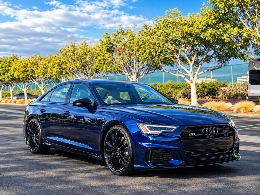 Photo 3 of this AUDI S6
