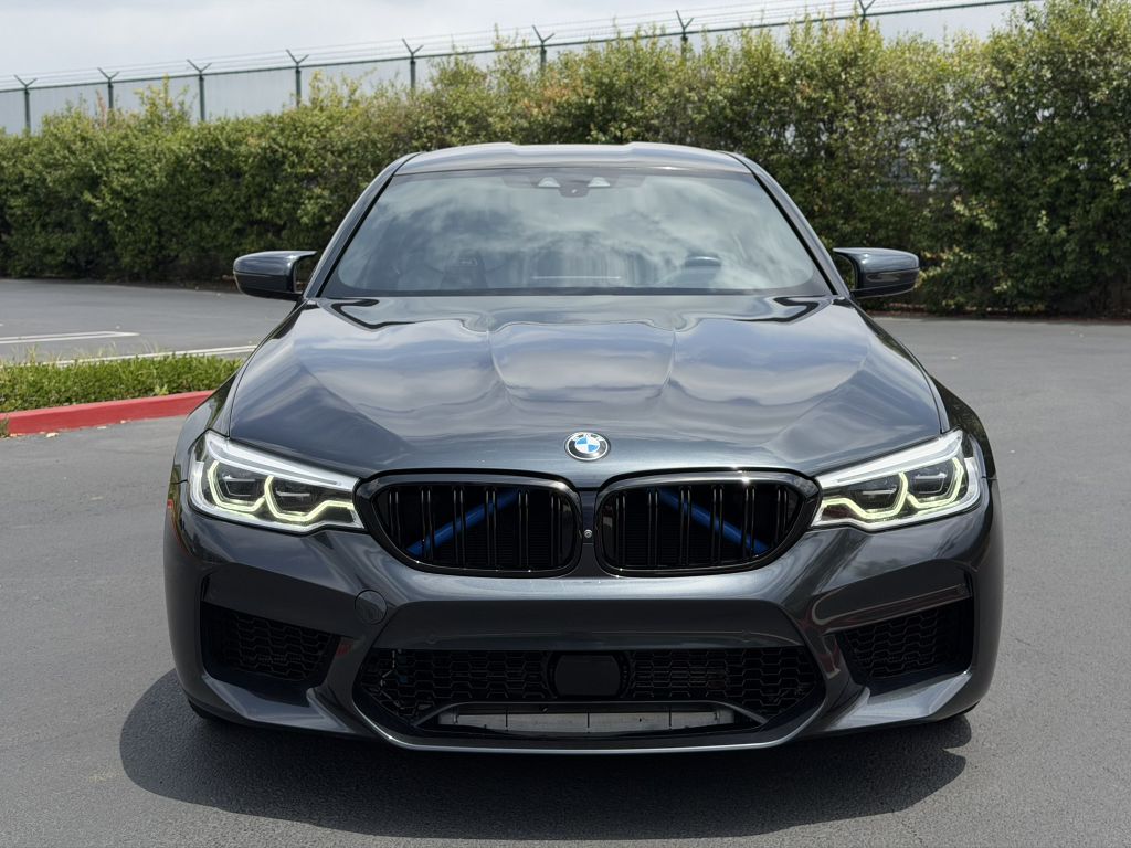 Photo 3 of this BMW M5