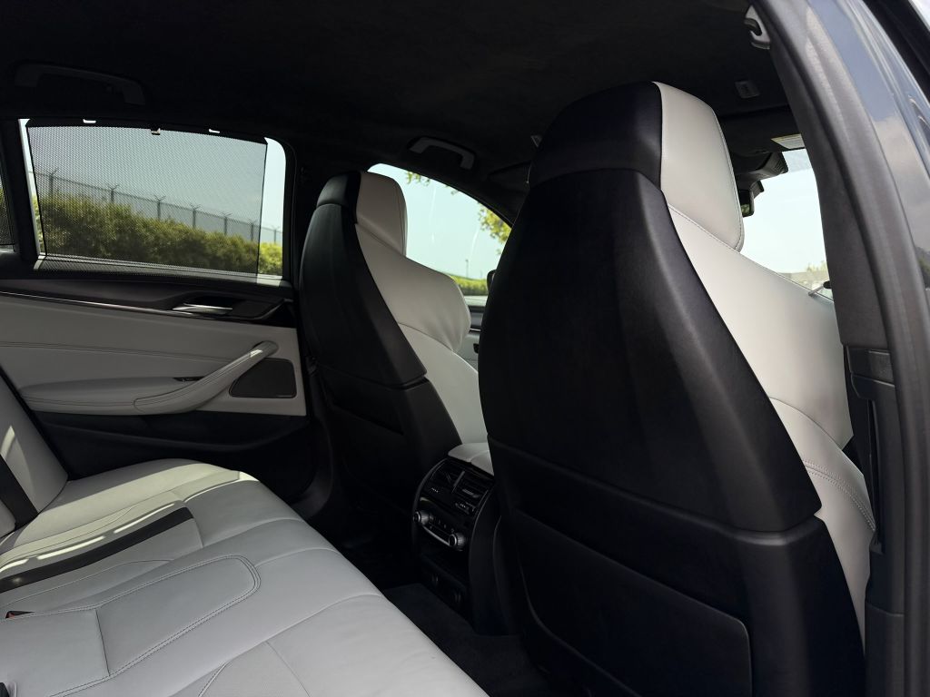 Photo 22 of this BMW M5