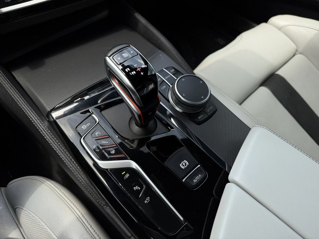 Photo 32 of this BMW M5