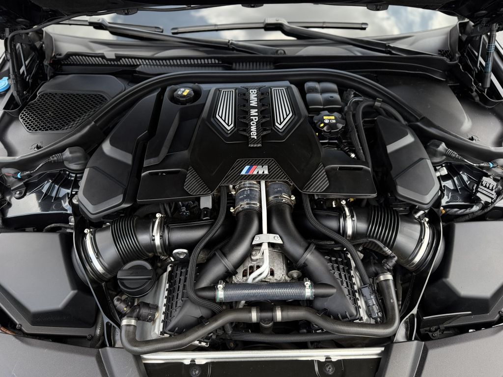 Photo 35 of this BMW M5