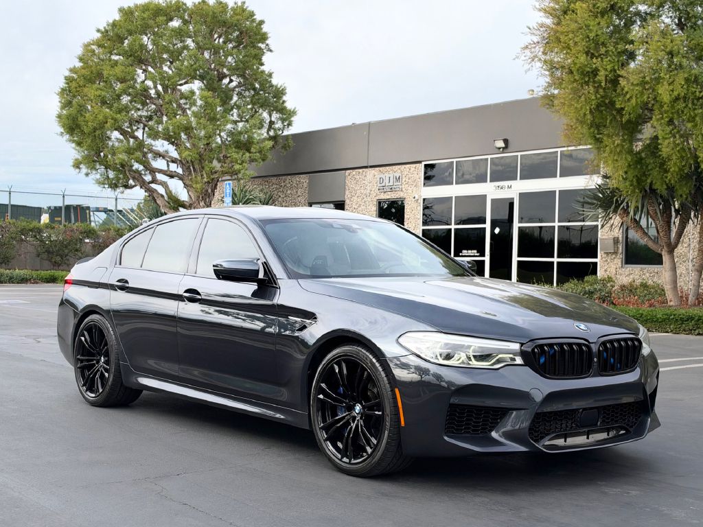 Photo 5 of this BMW M5
