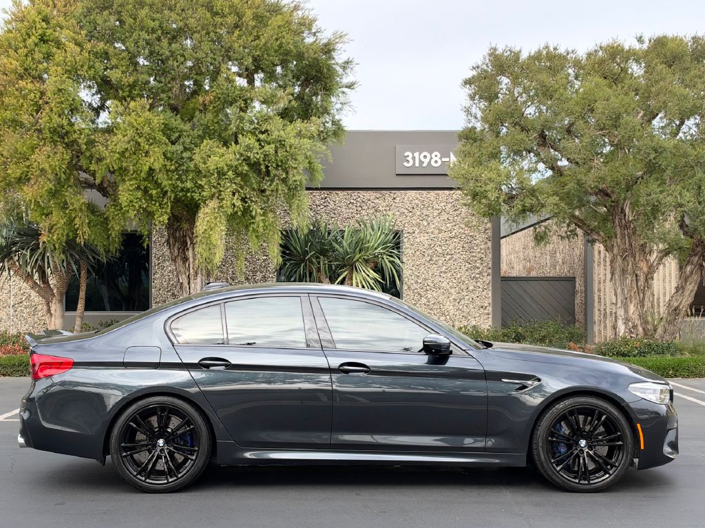 Photo 6 of this BMW M5