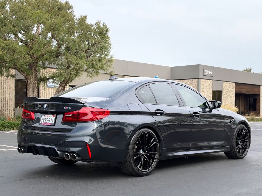 Photo 7 of this BMW M5