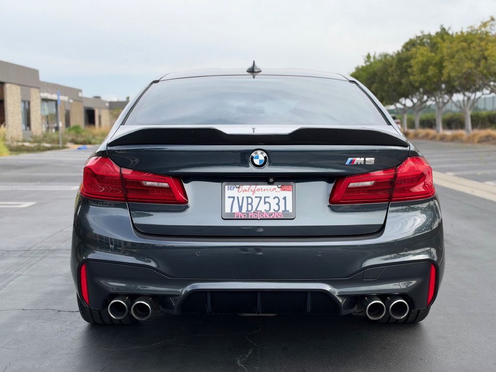 Photo 8 of this BMW M5