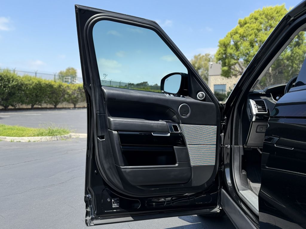 Photo 12 of this LAND ROVER RANGE ROVER SPO