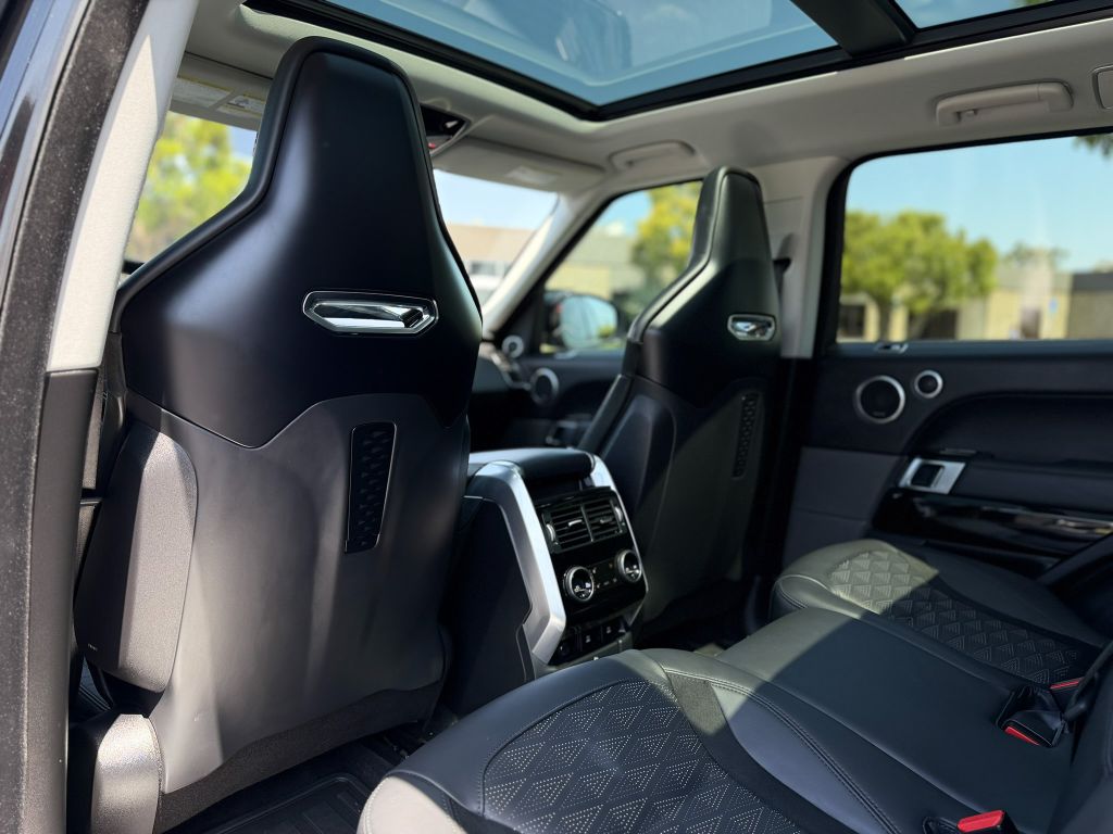 Photo 15 of this LAND ROVER RANGE ROVER SPO