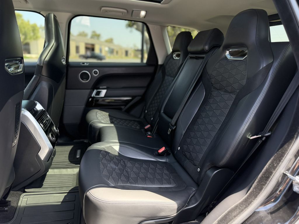 Photo 17 of this LAND ROVER RANGE ROVER SPO