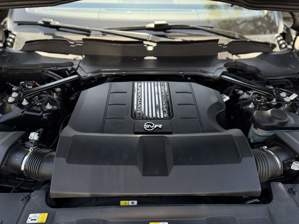 Photo 24 of this LAND ROVER RANGE ROVER SPO