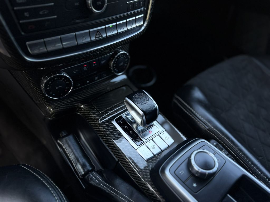 Photo 12 of this MERCEDES-BENZ G-CLASS