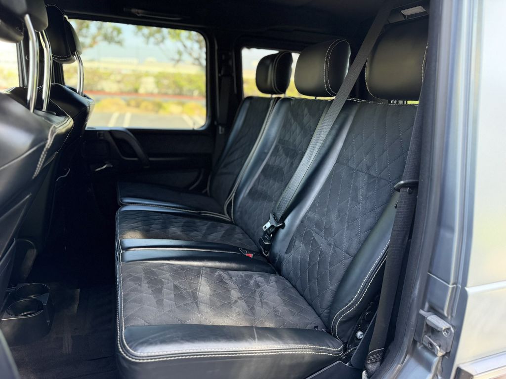 Photo 15 of this MERCEDES-BENZ G-CLASS