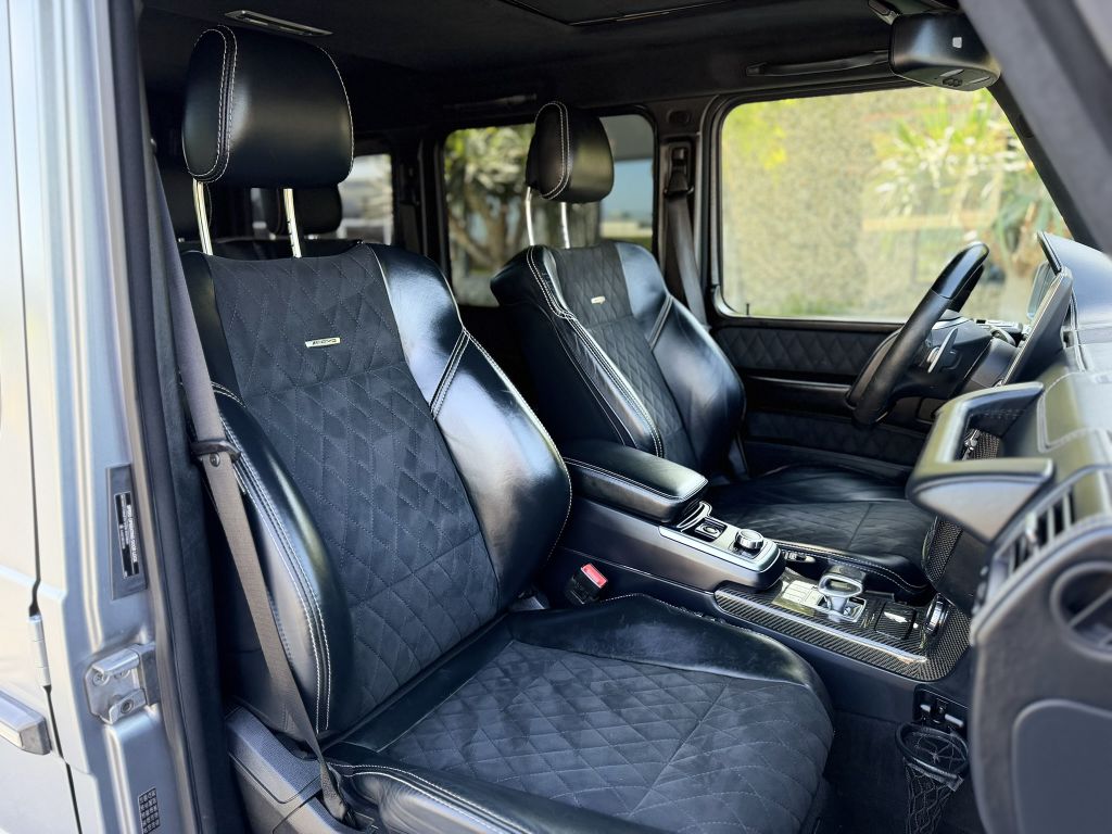 Photo 22 of this MERCEDES-BENZ G-CLASS