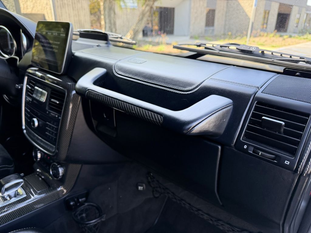 Photo 23 of this MERCEDES-BENZ G-CLASS