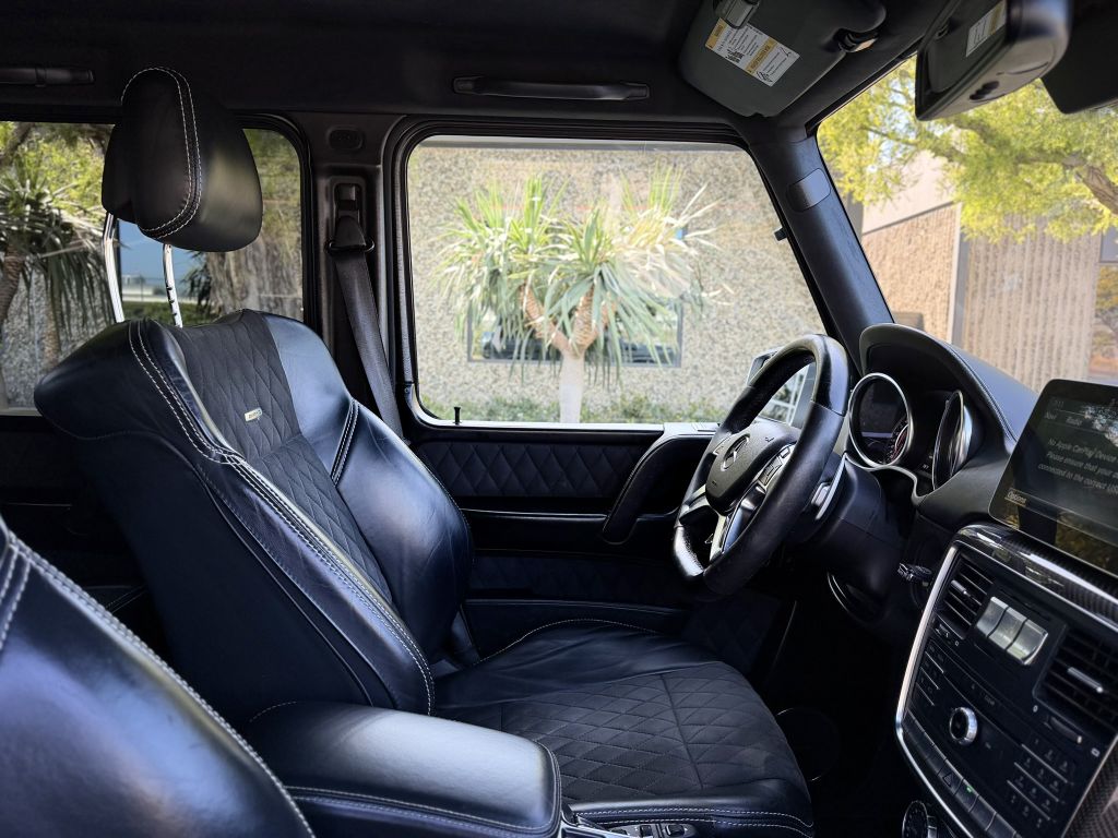 Photo 25 of this MERCEDES-BENZ G-CLASS