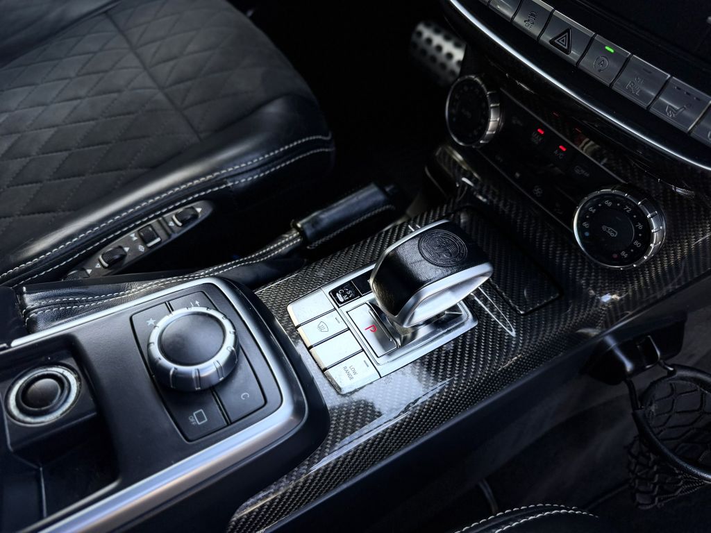 Photo 27 of this MERCEDES-BENZ G-CLASS