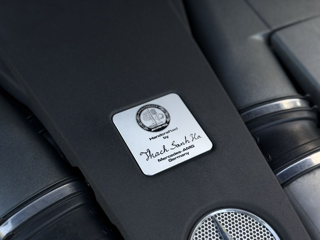Photo 30 of this MERCEDES-BENZ G-CLASS