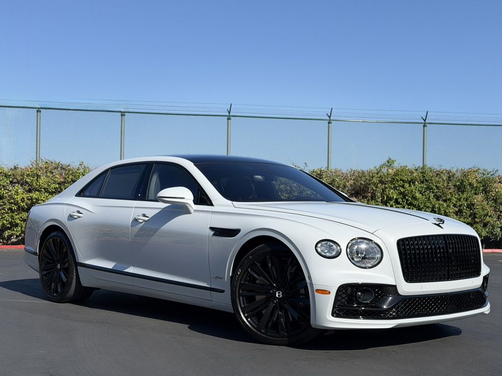 Photo 2 of this BENTLEY FLYING SPUR