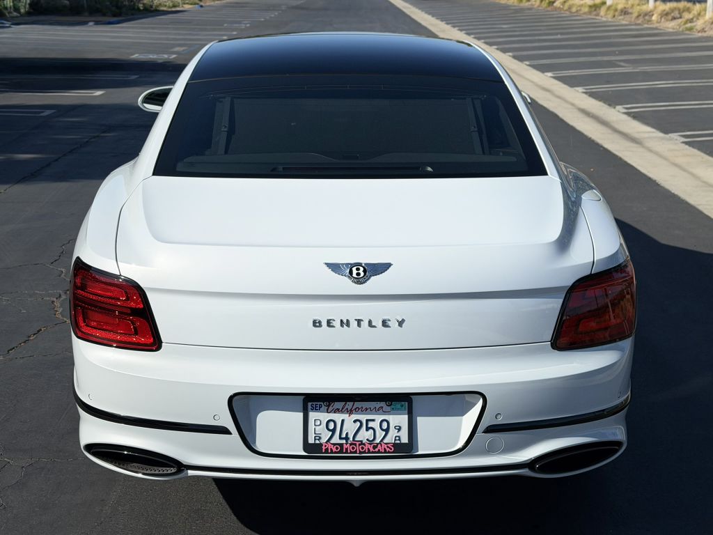 Photo 9 of this BENTLEY FLYING SPUR