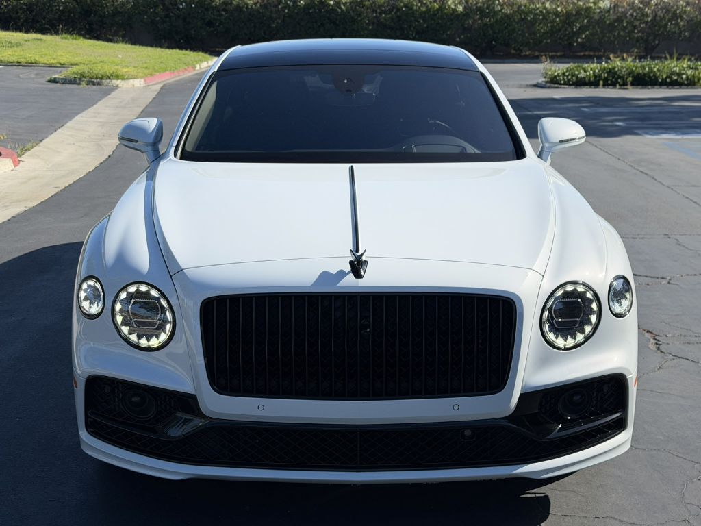 Photo 11 of this BENTLEY FLYING SPUR