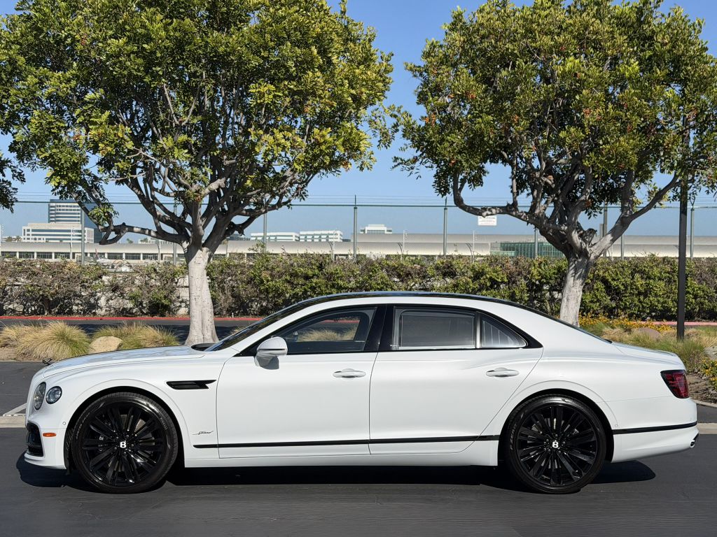 Photo 13 of this BENTLEY FLYING SPUR