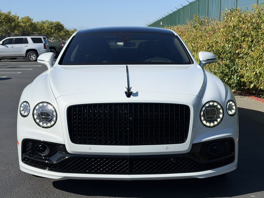 Photo 19 of this BENTLEY FLYING SPUR