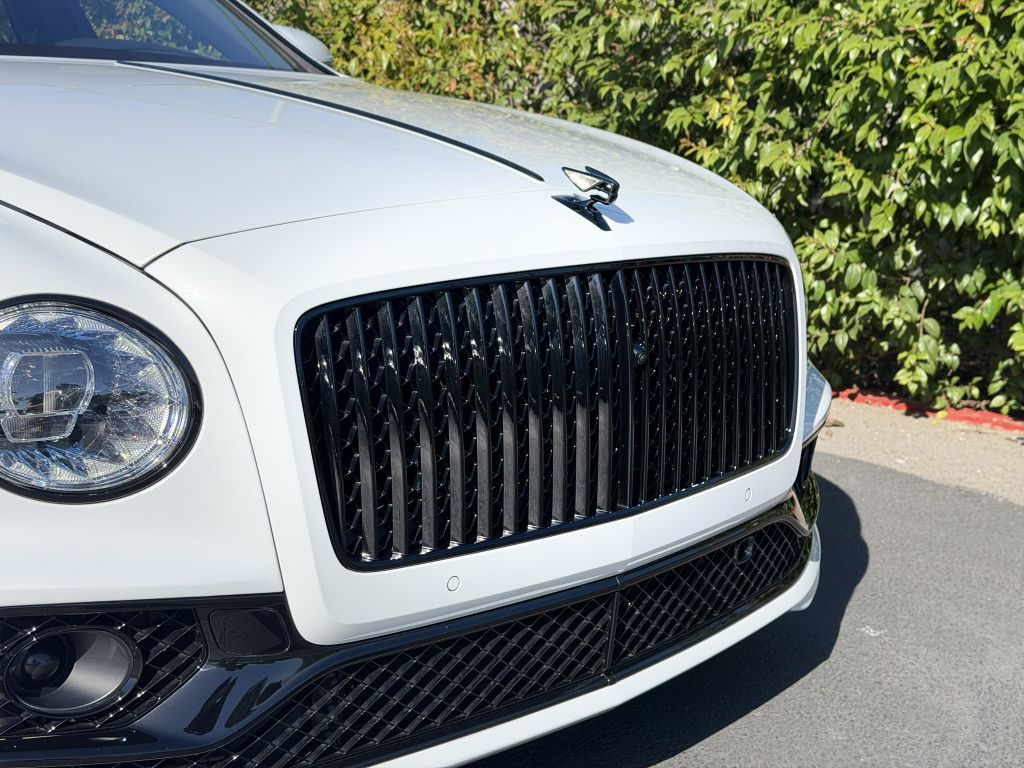 Photo 21 of this BENTLEY FLYING SPUR