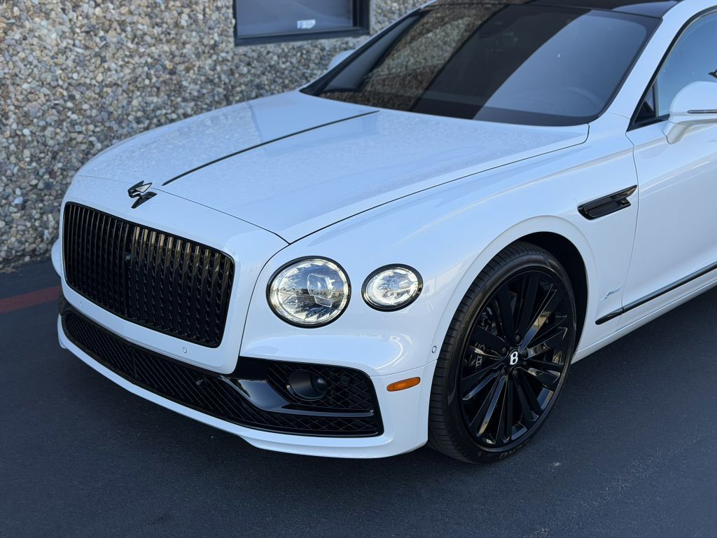 Photo 24 of this BENTLEY FLYING SPUR