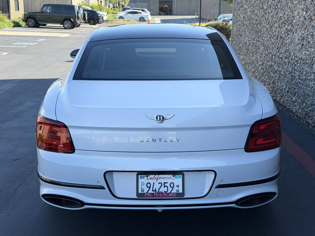 Photo 28 of this BENTLEY FLYING SPUR