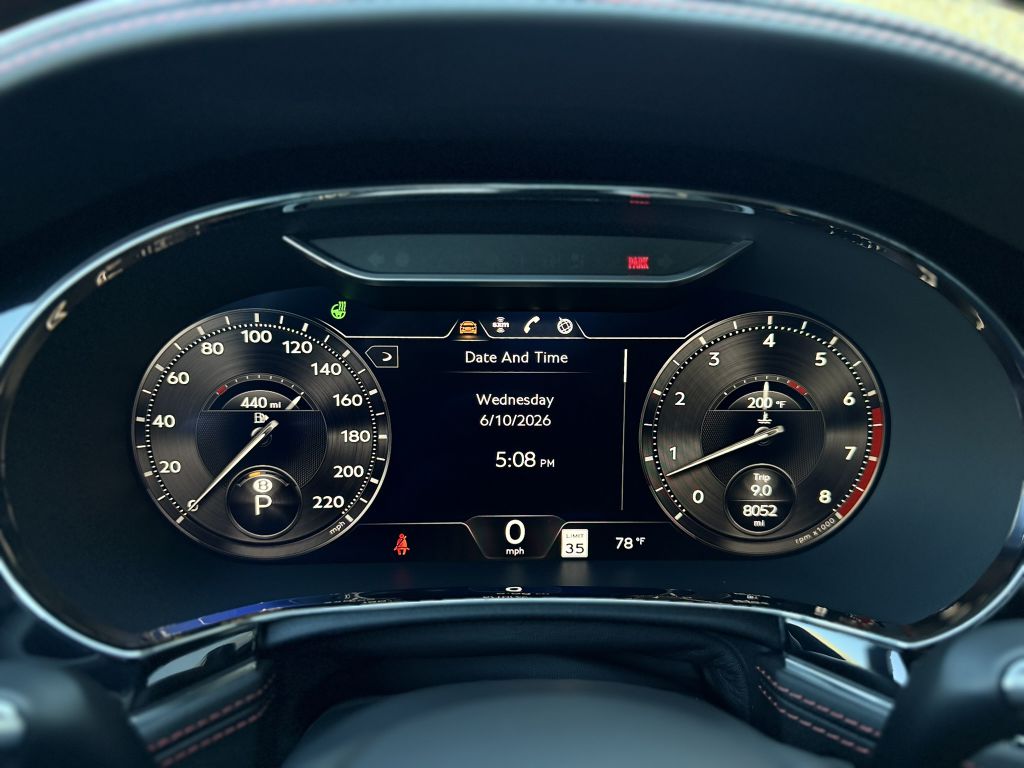 Photo 45 of this BENTLEY FLYING SPUR