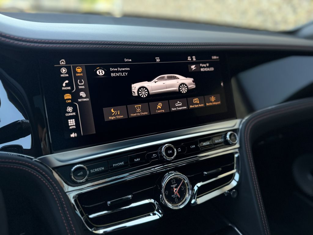 Photo 46 of this BENTLEY FLYING SPUR