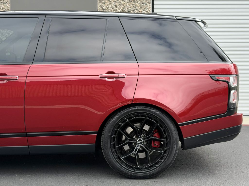 Photo 8 of this LAND ROVER RANGE ROVER