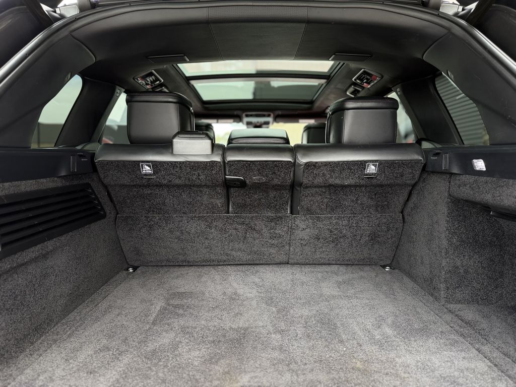 Photo 29 of this LAND ROVER RANGE ROVER