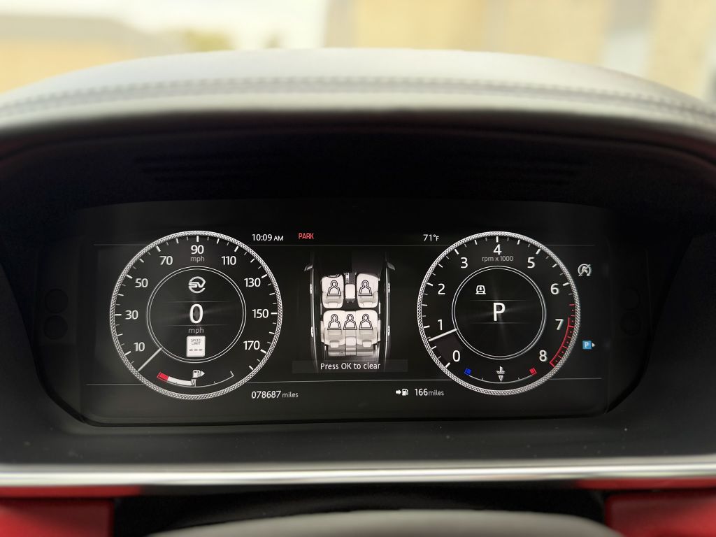 Photo 36 of this LAND ROVER RANGE ROVER
