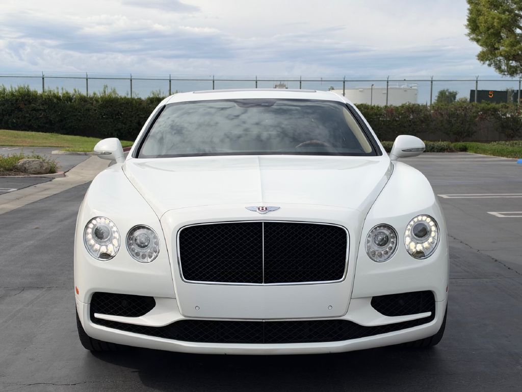 Photo 3 of this BENTLEY FLYING SPUR