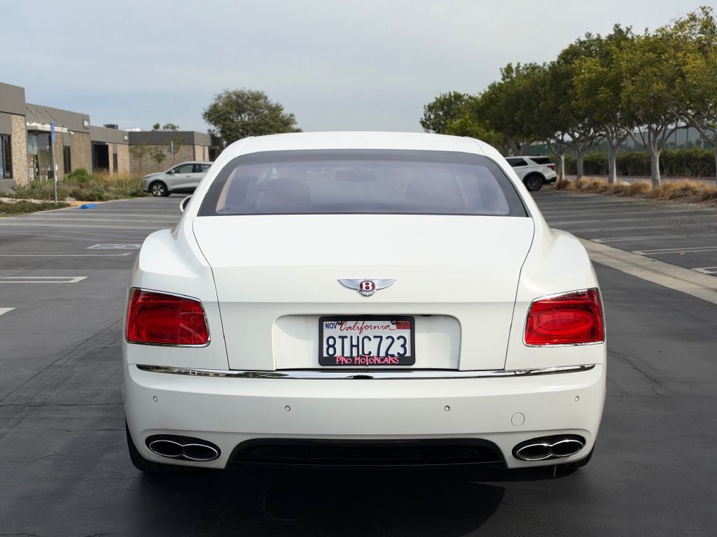 Photo 6 of this BENTLEY FLYING SPUR