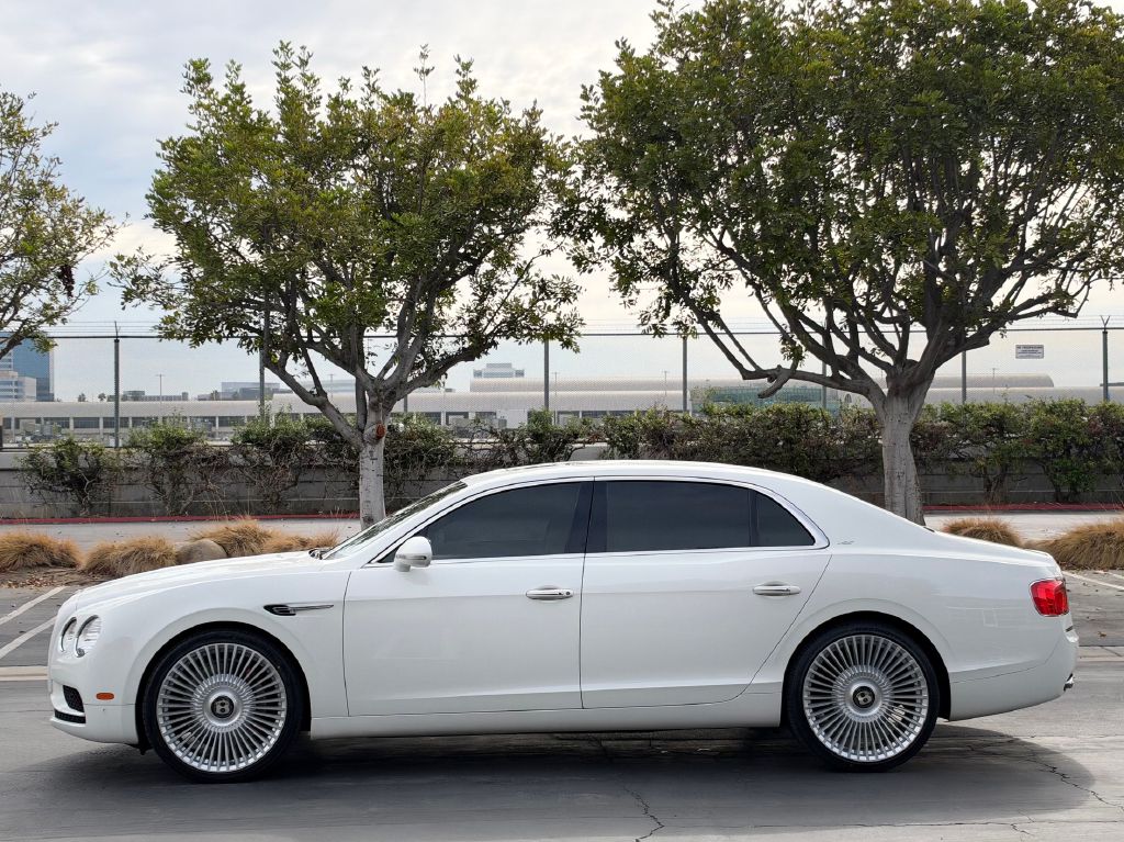 Photo 8 of this BENTLEY FLYING SPUR