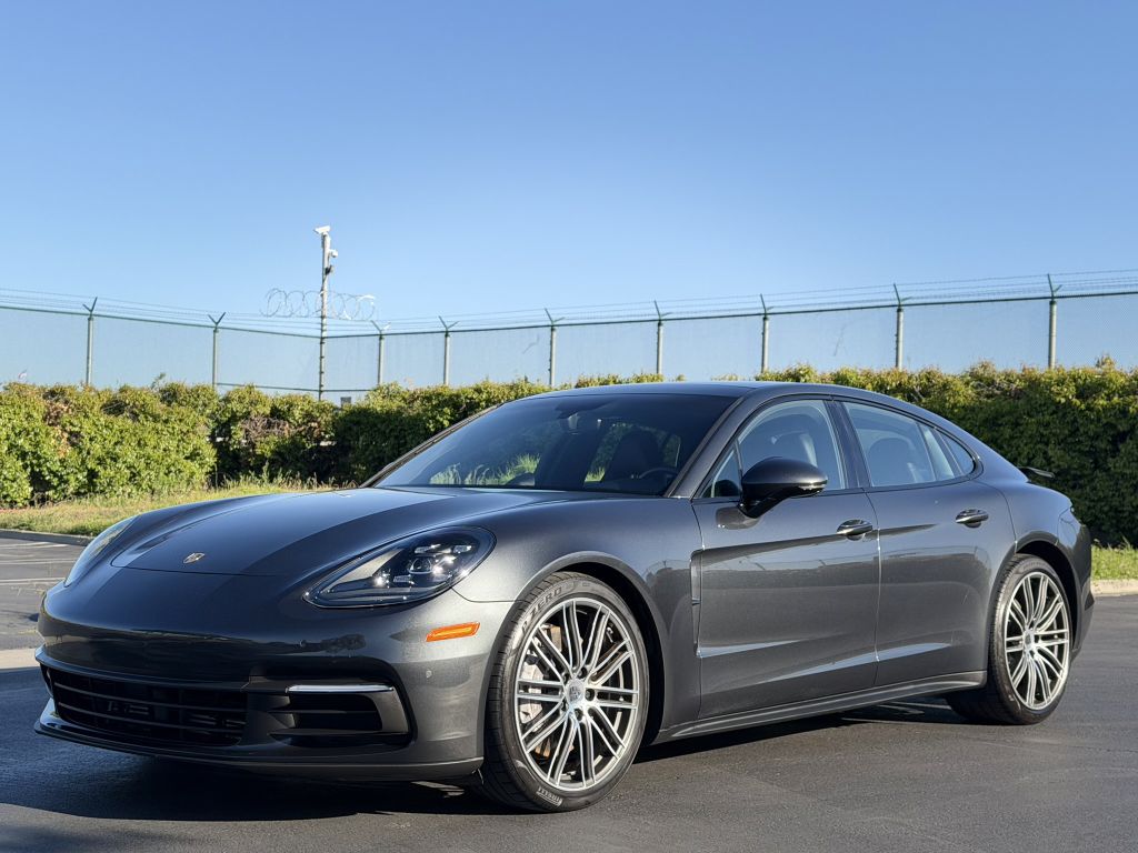 2019 PORSCHE PANAMERA