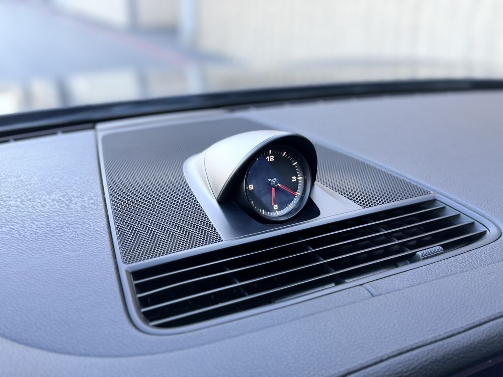 Photo 25 of this PORSCHE PANAMERA