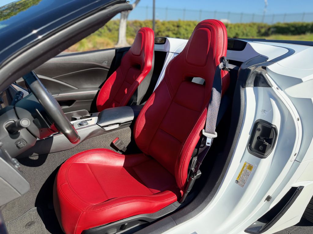 Photo 14 of this CHEVROLET CORVETTE