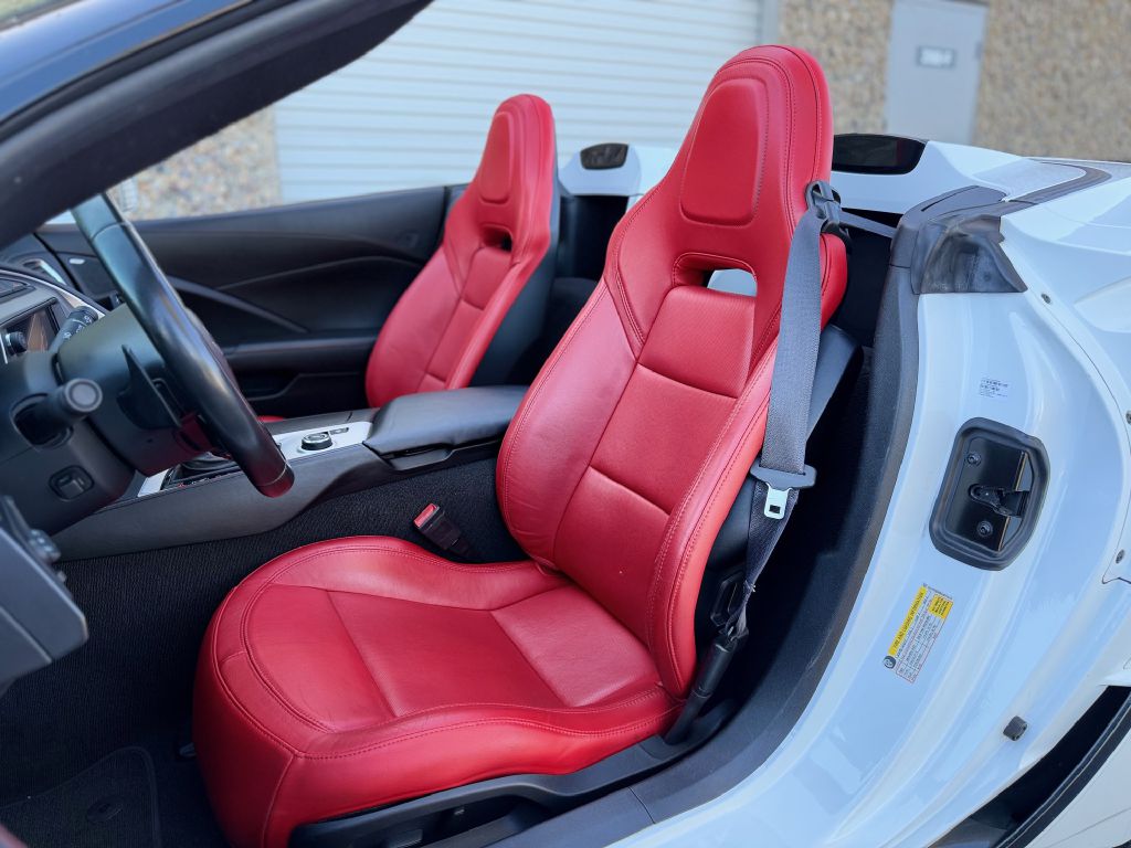 Photo 24 of this CHEVROLET CORVETTE