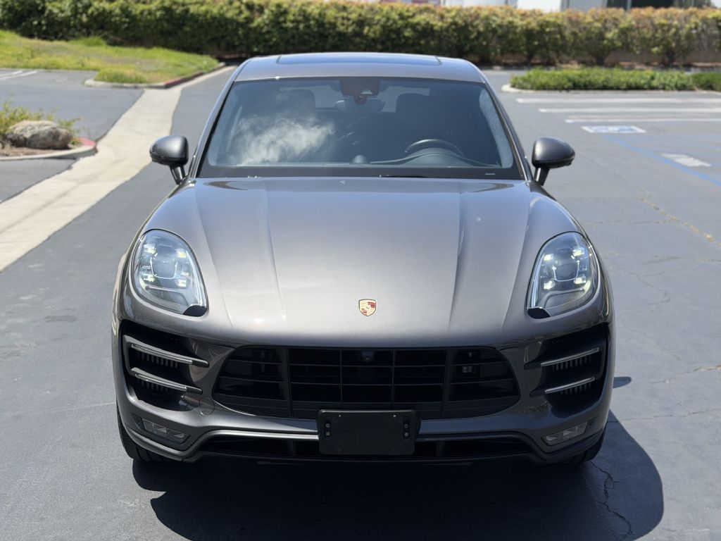 Photo 7 of this PORSCHE MACAN