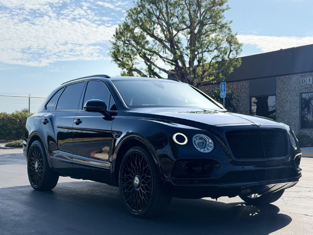 Photo 3 of this BENTLEY BENTAYGA