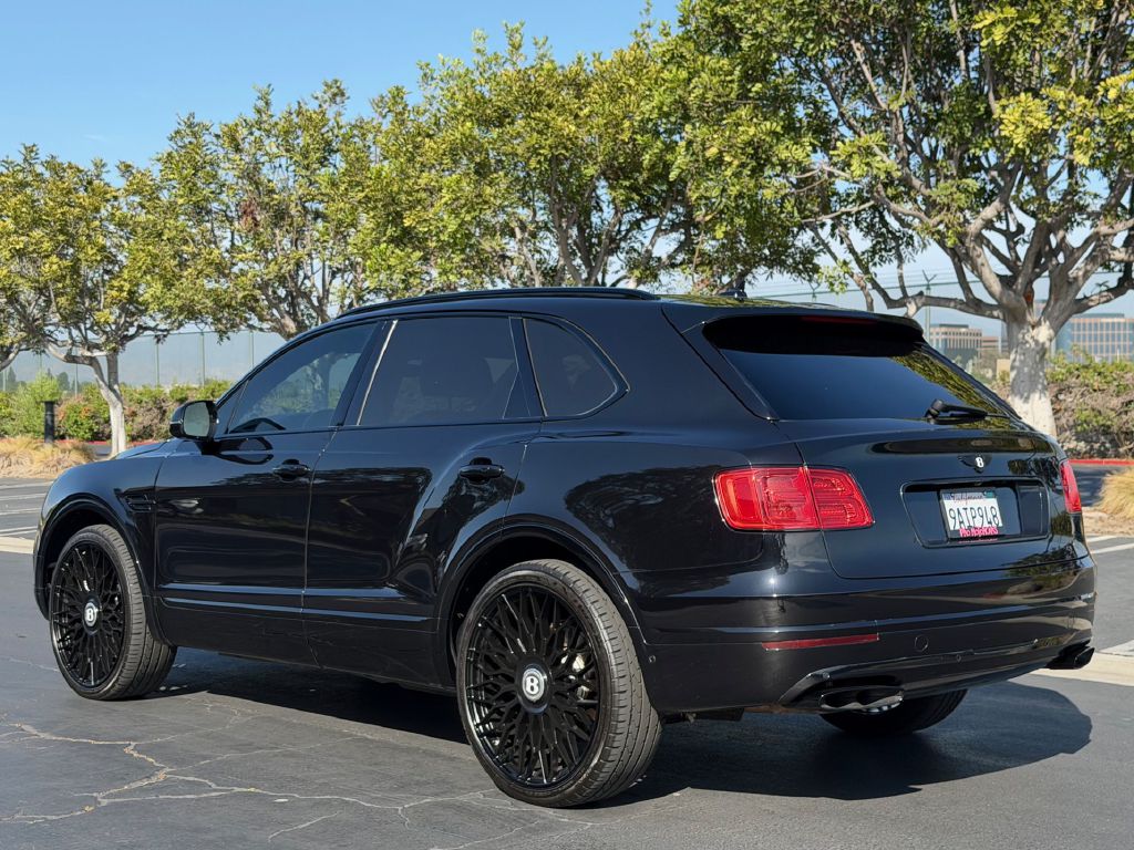 Photo 6 of this BENTLEY BENTAYGA