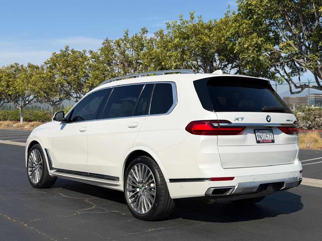 Photo 6 of this BMW X7